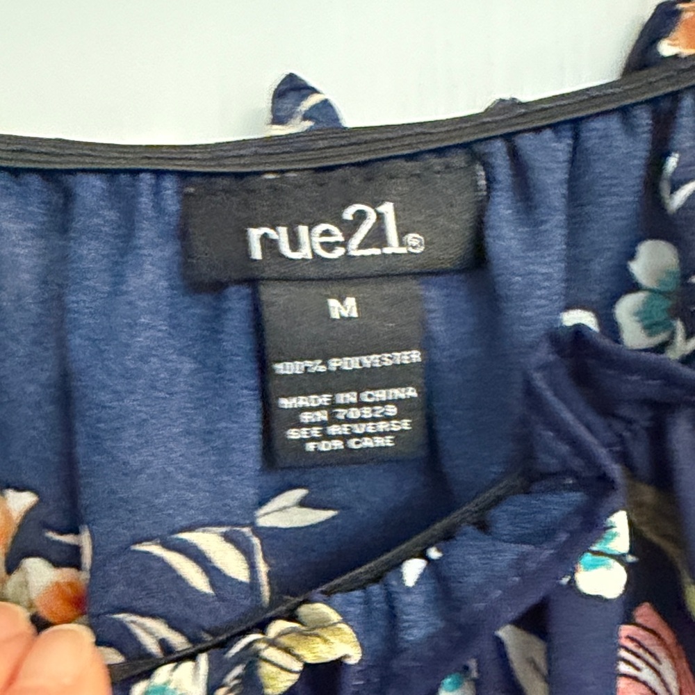 Rue21 Navy Floral Off-Shoulder Blouse with Straps Women’s Size Medium - Picture 2 of 6